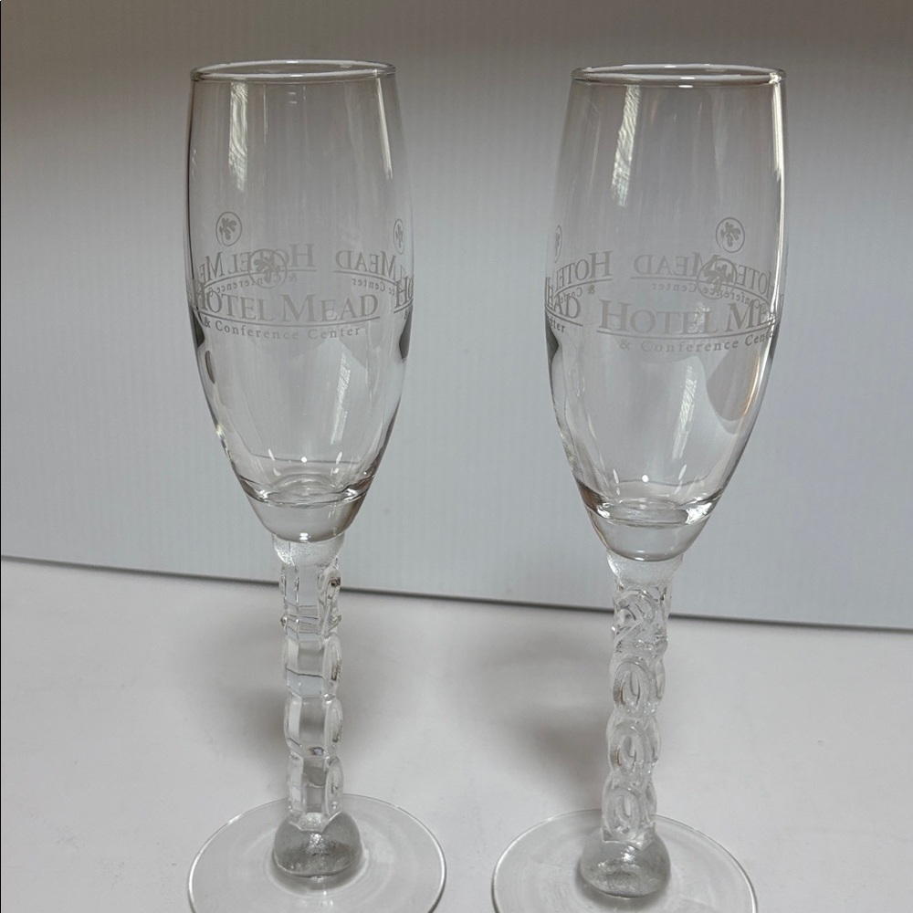Millennium Elegant Clear Champagne Flutes